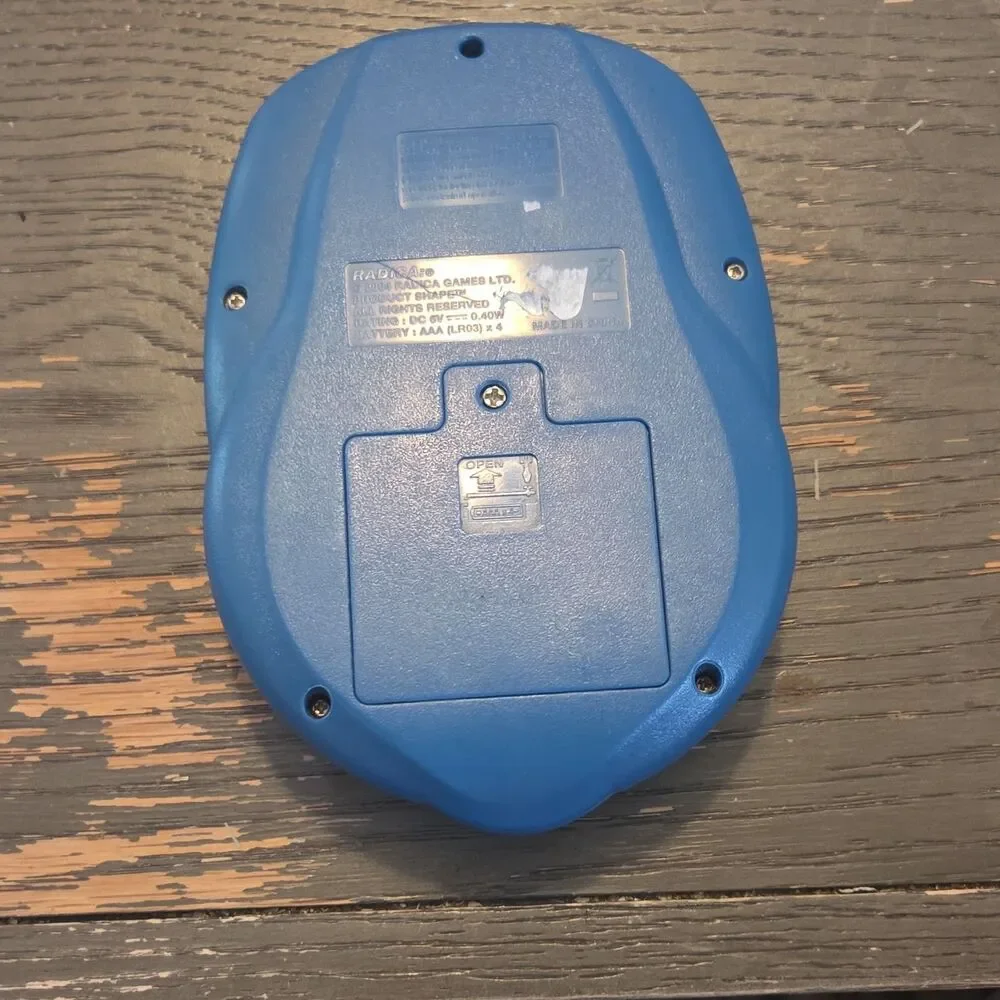 Radica Big Screen Solitaire 1998 Handheld Electronic Game